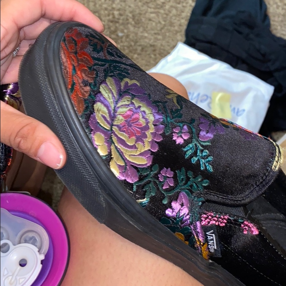 ✨Vans✨ - Picture 2 of 3